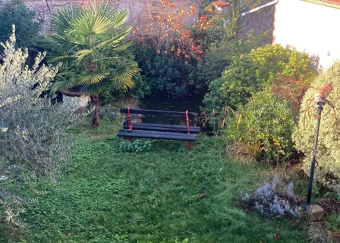 Charmant Appartement Au Calme Sur Jardin